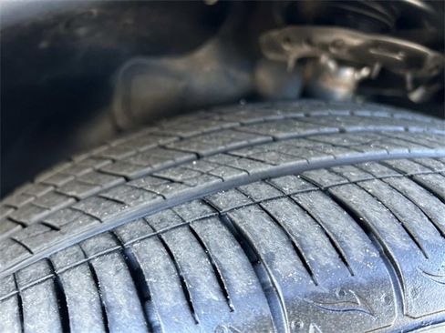 Used 2020 Hyundai Santa Fe SEL w/ Convenience Package image 10