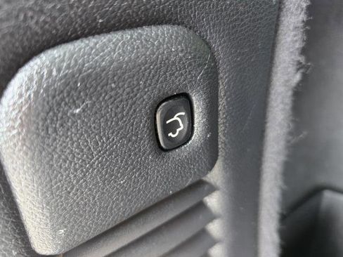 Used 2019 Dodge Durango GT image 28