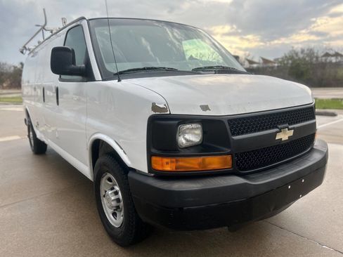 Used 2012 Chevrolet Express 2500 Extended image 4