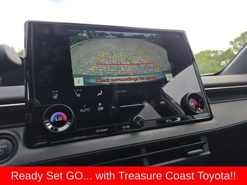 Used 2026 Toyota bZ FWD image 34