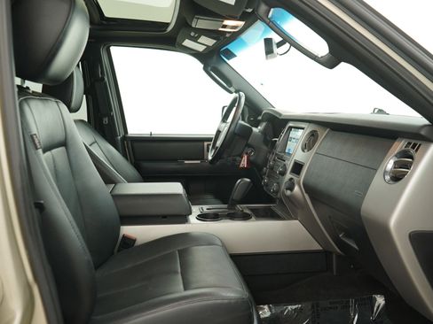Used 2017 Ford Expedition XLT w/ Equipment Group 202A image 11