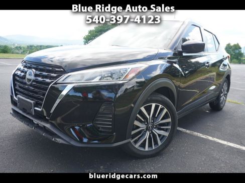 Used 2022 Nissan Kicks SV w/ Interior Electronics Package FWD image 1