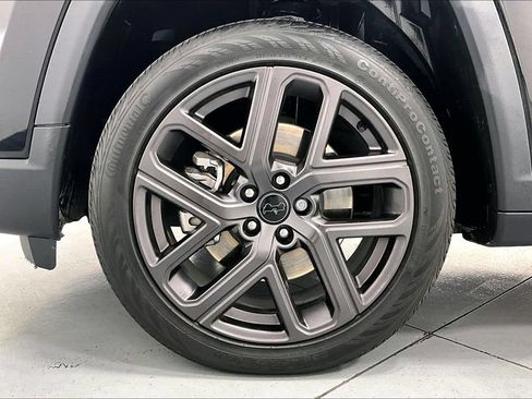 Used 2026 Jeep Compass Latitude AWD/4WD image 10