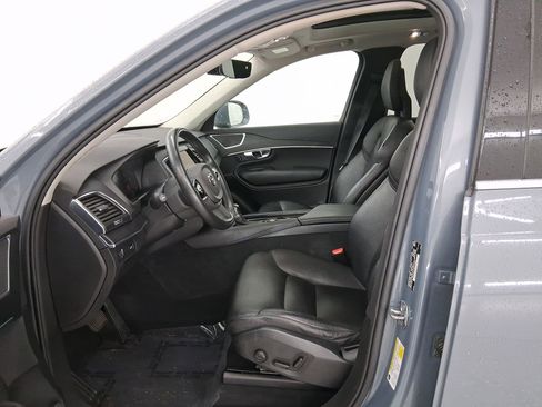 Used 2020 Volvo XC90 T6 Momentum w/ Protection Package image 5