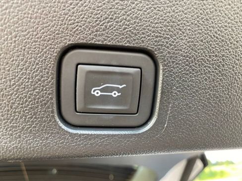 Used 2026 Buick Enclave Sport Touring AWD/4WD image 33