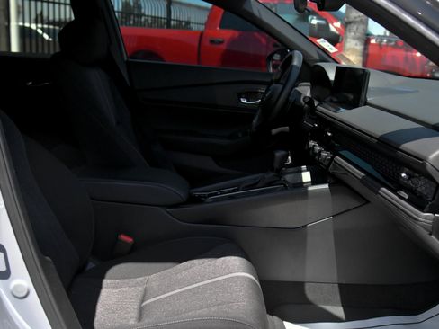Used 2024 Honda Accord Sport image 43