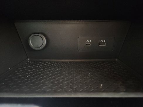 Used 2024 Nissan Pathfinder SV image 24