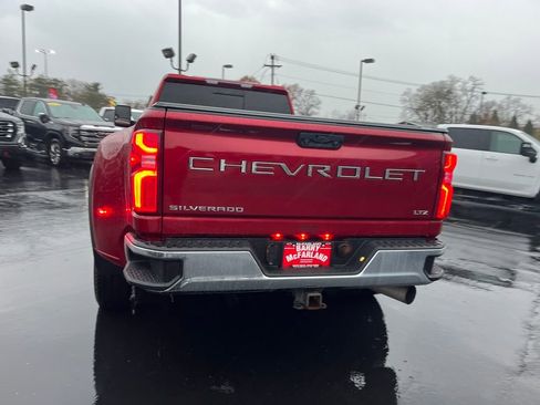 Used 2022 Chevrolet Silverado 3500 LTZ w/ LTZ Convenience Package image 4