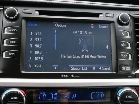 Used 2015 Toyota Highlander XLE AWD/4WD image 18