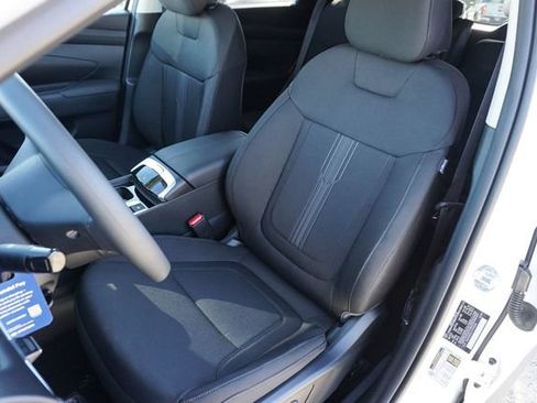 Used 2026 Hyundai Tucson SEL FWD image 12