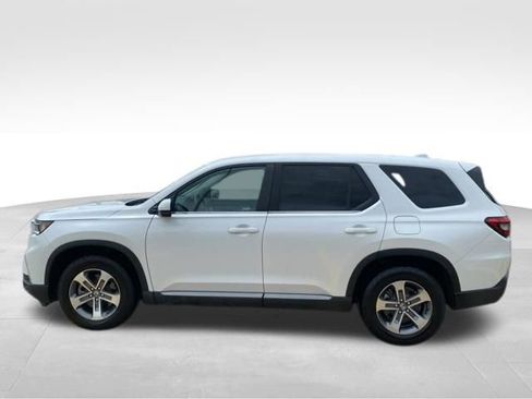 Used 2025 Honda Pilot EX-L image 11