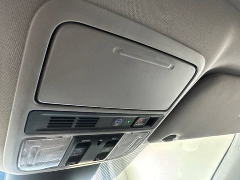 Used 2023 Honda Odyssey Elite image 25