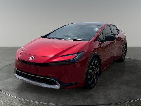 Used 2024 Toyota Prius Prime FWD image 3