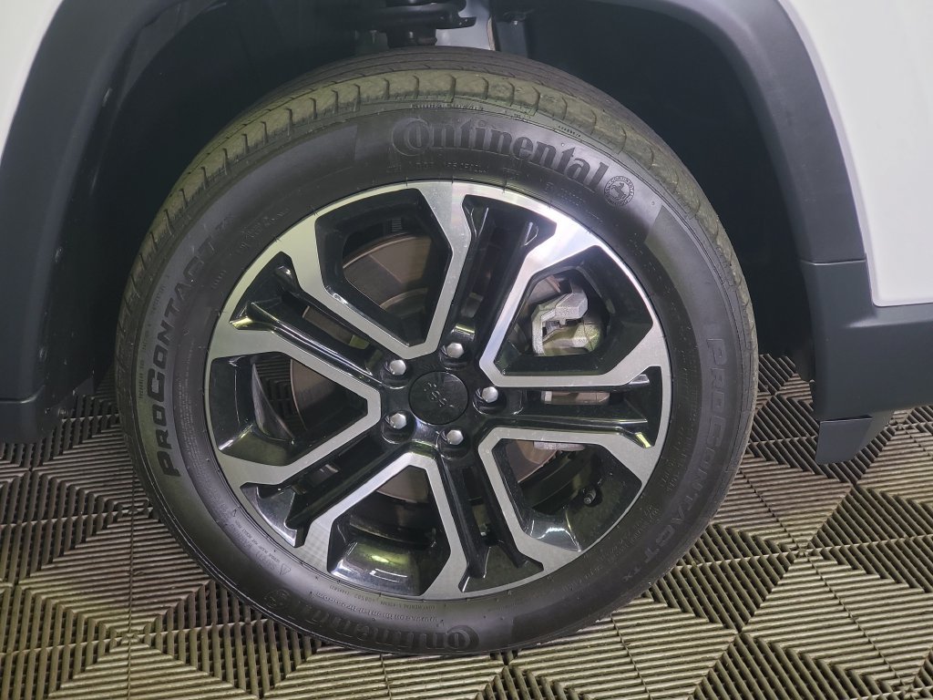 Used 2023 Jeep Compass Limited AWD/4WD image 5