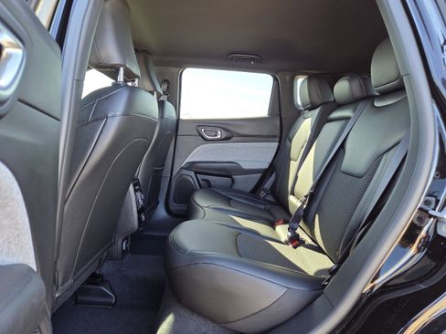 New 2026 Jeep Compass Latitude image 14