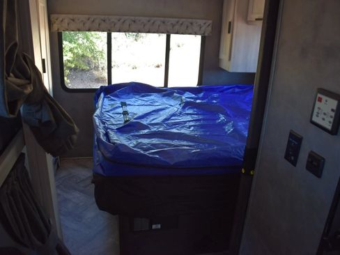 Used 2022 Ford E-450 and Econoline 450 Super Duty w/ Motorhome Prep Package RWD image 22