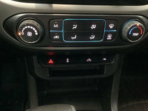 Used 2018 Chevrolet Colorado LT w/ LT Convenience Package image 22