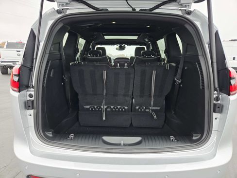 New 2026 Chrysler Pacifica Limited w/ S Appearance Package image 15