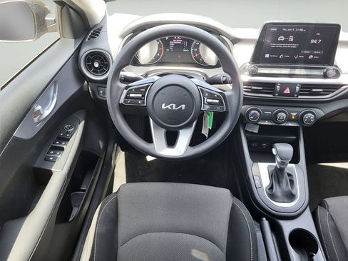 Used 2024 Kia Forte LXS FWD image 11