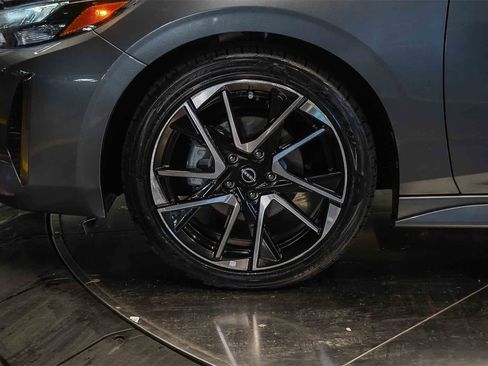 Used 2025 Nissan Sentra SR image 9