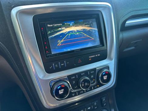 Used 2014 GMC Acadia SLT image 13