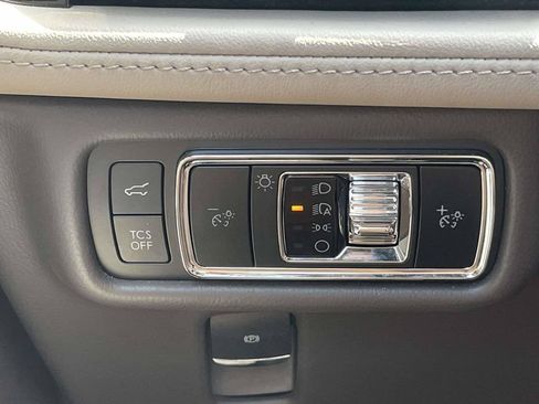 Used 2023 Lincoln Nautilus AWD w/ Premium Package image 27