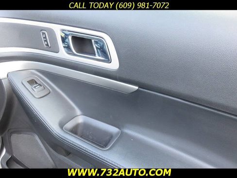 Used 2013 Ford Explorer XLT AWD/4WD image 20