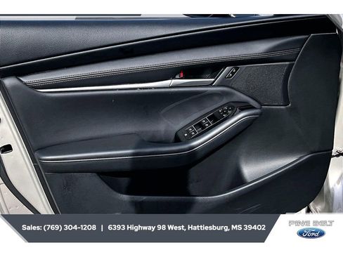 Used 2025 MAZDA MAZDA3 s FWD image 16