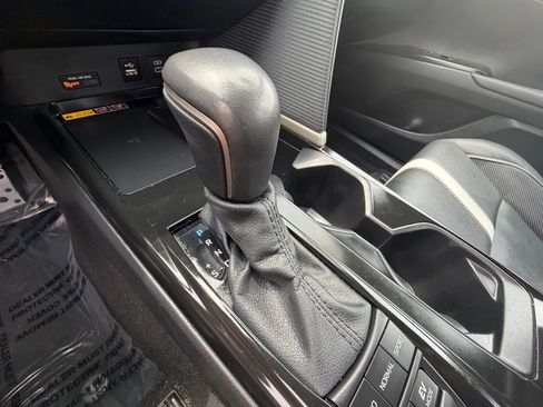Used 2025 Toyota Camry SE FWD image 28