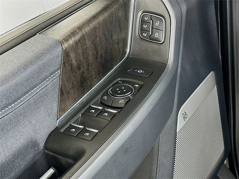 Used 2024 Ford F250 Lariat w/ Chrome Package image 10