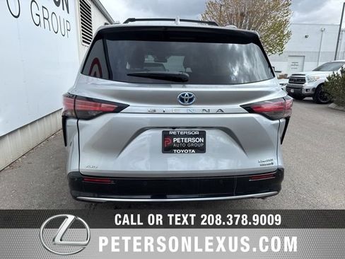 Used 2022 Toyota Sienna Limited AWD/4WD image 5