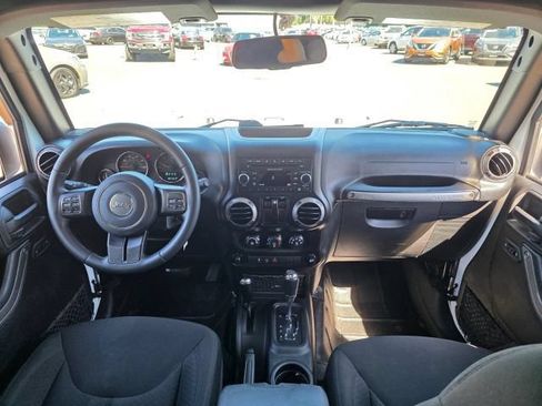 Used 2017 Jeep Wrangler Sport w/ Quick Order Package 24S AWD/4WD image 9