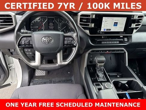 Used 2022 Toyota Tundra SR5 w/ SR5 Convenience Package AWD/4WD image 17