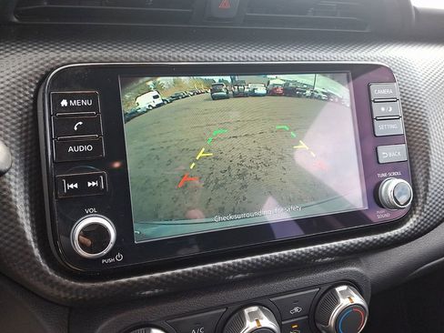 Certified 2024 Nissan Kicks SV image 17