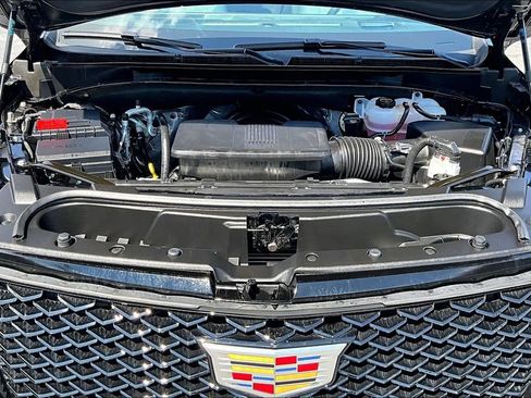 Used 2026 Cadillac Escalade Platinum Sport w/ LPO, Floor Liner Package AWD/4WD image 31