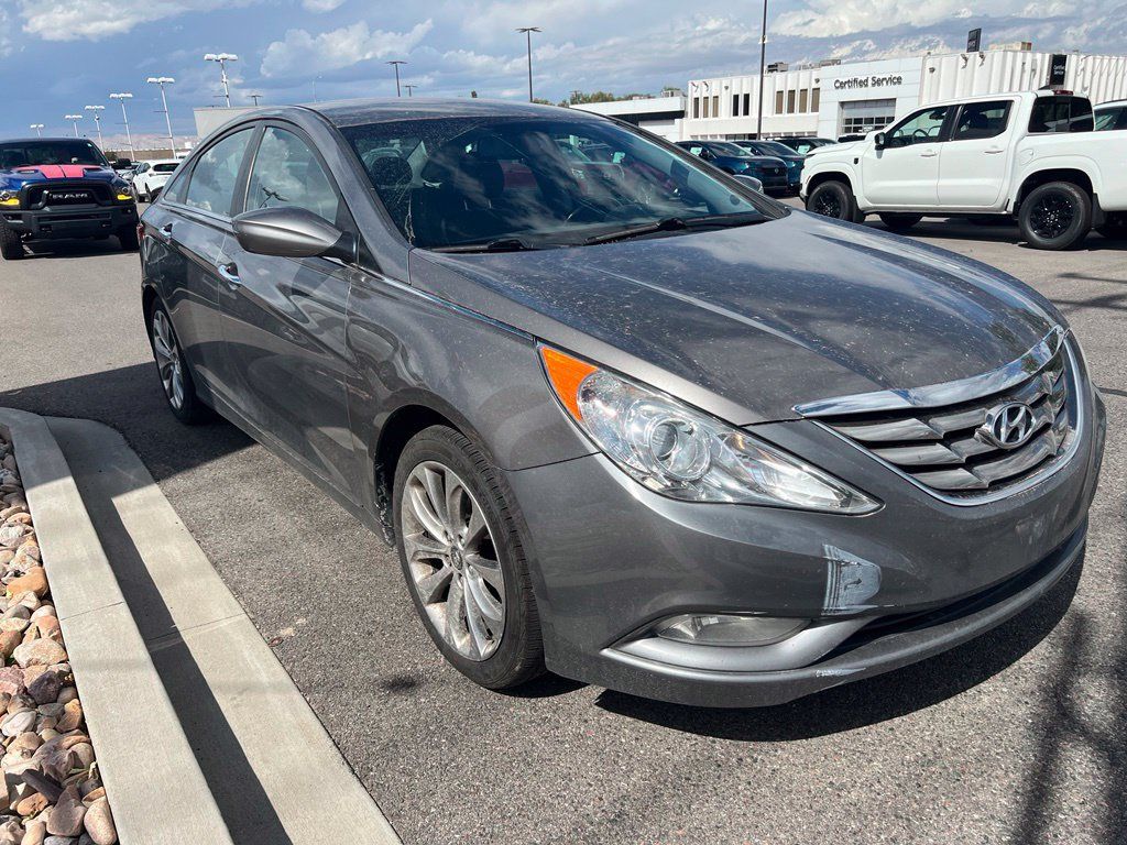 Used 2013 Hyundai Sonata SE FWD image 3