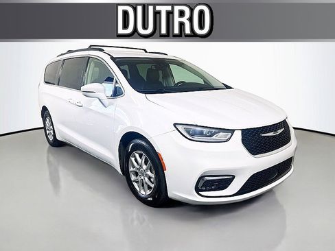 Used 2022 Chrysler Pacifica Touring-L FWD image 1