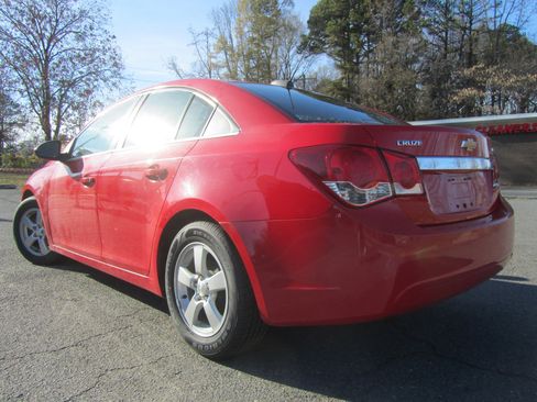 Used 2015 Chevrolet Cruze LT image 9