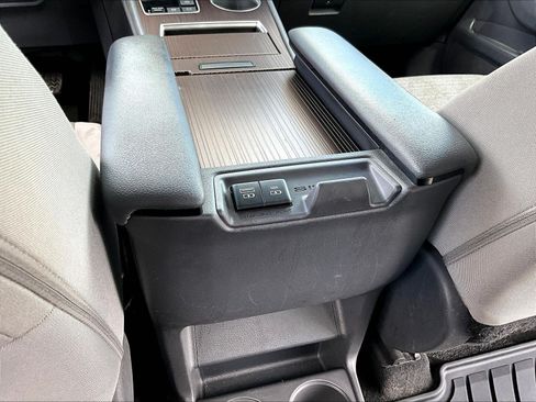Used 2021 Toyota Sienna LE FWD image 10