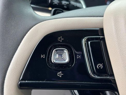 Used 2022 Lincoln Corsair FWD w/ Equipment Group 101A image 19