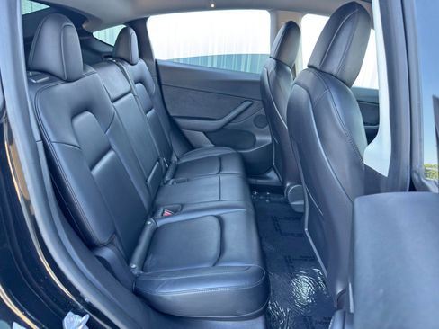 Used 2021 Tesla Model Y Performance image 41