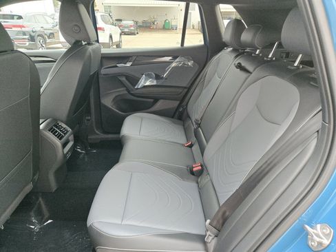 New 2026 Volkswagen Tiguan SE R-Line image 17