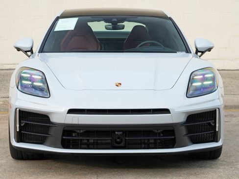 Used 2025 Porsche Panamera image 52
