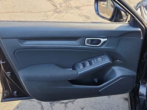 Used 2025 Honda Civic Sport image 12