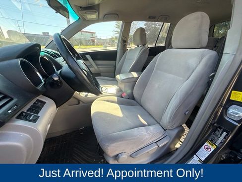 Used 2010 Toyota Highlander 4WD w/ Extra Value Pkg 2 image 9
