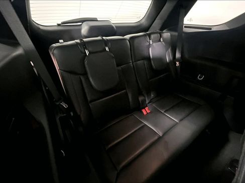 Used 2025 Ford Explorer ST-Line w/ ST-Line Street Pack AWD/4WD image 27