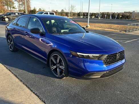 Used 2024 Honda Accord Sport image 6