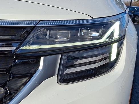 Used 2024 Kia Seltos SX image 10