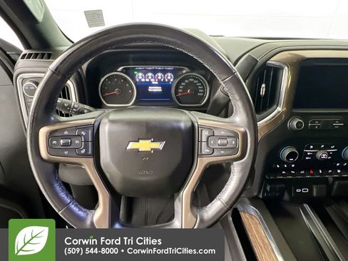 Used 2022 Chevrolet Silverado 1500 High Country w/ Technology Package image 8