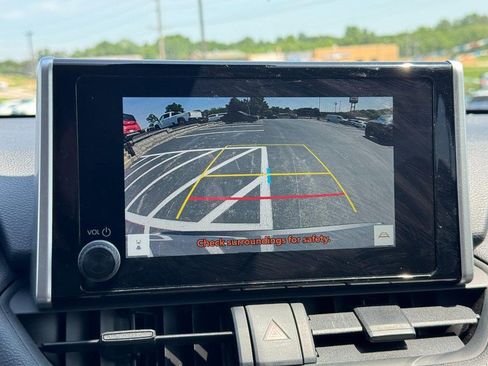 Used 2025 Toyota RAV4 LE AWD/4WD image 20